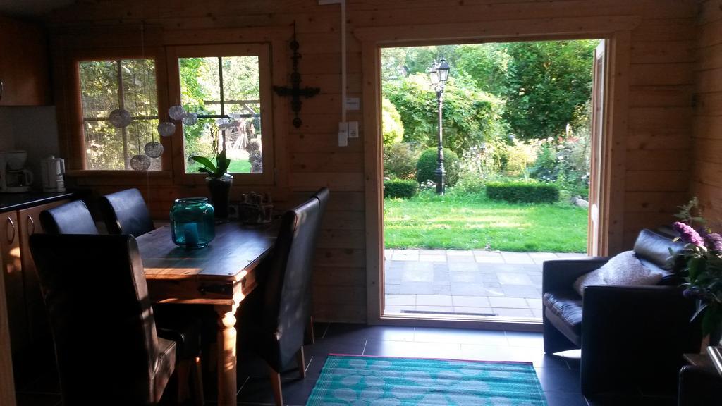 Guesthouse Vakantiehuis In Een Mooie Tuin In Het Centrum Van Zuidlaren! Exterior foto